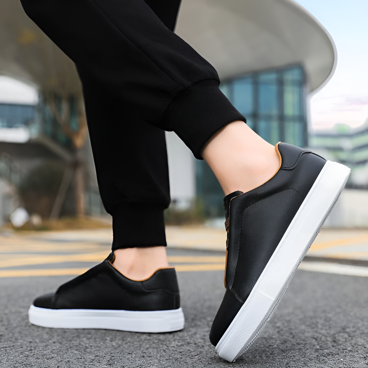 Chic Bernardo™ Sneakers